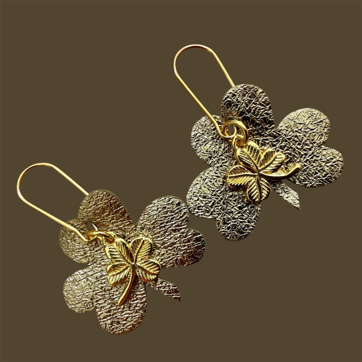 Antique Gold Shamrocks